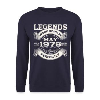 45e anniversaire Homme May né en 1978 Légendaire - Sweat-shirt Unisexe - marine - Devant - Alina (178cm) & Michal (187cm)