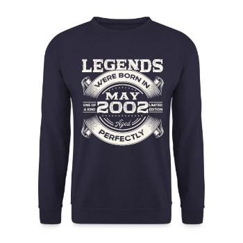 21st Birthday Man May Vintage 2002 Legendary - Unisex Sweatshirt - navy - Front - Alina (178cm) & Michal (187cm)
