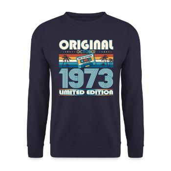 50th Birthday Retro Cassette Best of Octobre 1973 - Sweat-shirt Unisexe - marine - Devant - Alina (178cm) & Michal (187cm)