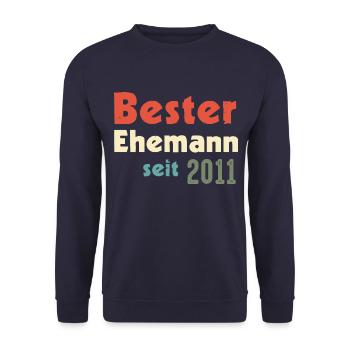 Bester Ehemann, Hochzeitstag, seit 2011, Hochzeit - Unisex Pullover - Navy - Vorne - Alina (178cm) & Michal (187cm)