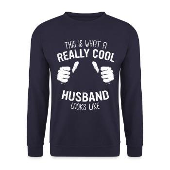 Ehemann Ehegatte Familie Hochzeit - Unisex Pullover - Navy - Vorne - Alina (178cm) & Michal (187cm)