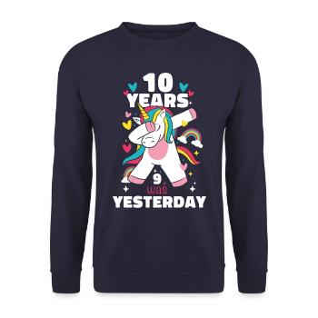 Cadeau 10 ans anniversaire garçon ou fille - Sweat-shirt Unisexe - marine - Devant - Alina (178cm) & Michal (187cm)