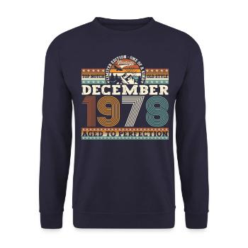 Décembre Né en 1978 Cadeau du 44e anniversaire - Sweat-shirt Unisexe - marine - Devant - Alina (178cm) & Michal (187cm)