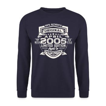 18ème anniversaire homme original avril millésime 2005 - Sweat-shirt Unisexe - marine - Devant - Alina (178cm) & Michal (187cm)
