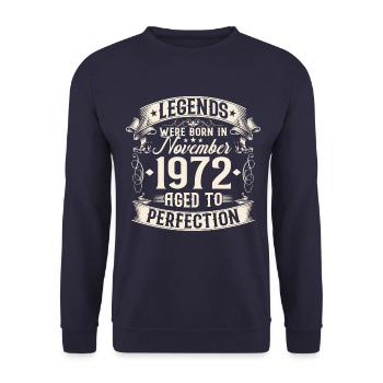 Novembre Né 1972 Légendes Anniversaire - Sweat-shirt Unisexe - marine - Devant - Alina (178cm) & Michal (187cm)