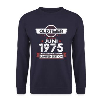 48. Geburtstag Mann Oldtimer Juni Jahrgang 1975 - Unisex Pullover - Navy - Vorne - Alina (178cm) & Michal (187cm)