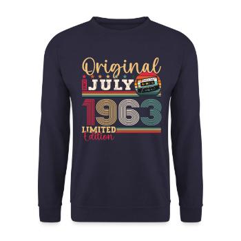 60. Geburtstag Mann Juli Jahrgang 1963 Kassette - Unisex Pullover - Navy - Vorne - Alina (178cm) & Michal (187cm)