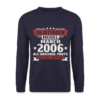 18. Geburtstag Oldtimer März Jahrgang 2006 - Unisex Pullover - Navy - Vorne - Alina (178cm) & Michal (187cm)