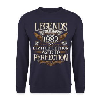 Né en 1982 Legends Cadeau d’anniversaire - Sweat-shirt Unisexe - marine - Devant - Alina (178cm) & Michal (187cm)