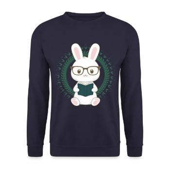 Knuffiger Kawaii Hase mit Brille und Buch - Unisex Pullover - Navy - Vorne - Alina (178cm) & Michal (187cm)