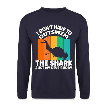Funny Scuba Diving – Outswim the Shark Quote - Unisex Pullover - Navy - Vorne - Alina (178cm) & Michal (187cm)