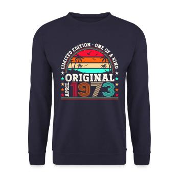 50e anniversaire Mann Original April Né en 1973 - Sweat-shirt Unisexe - marine - Devant - Alina (178cm) & Michal (187cm)