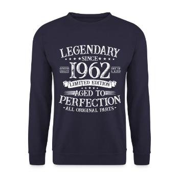 Légendaire depuis 1962 cadeau d’anniversaire vintage - Sweat-shirt Unisexe - marine - Devant - Alina (178cm) & Michal (187cm)
