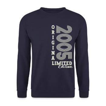 Original vintage 2005 17th birthday gift - Unisex Sweatshirt - navy - Front - Alina (178cm) & Michal (187cm)