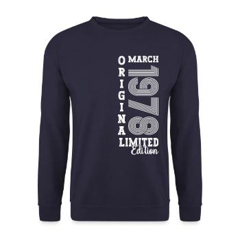 March Born 1978 45th birthday Mann Original - Unisex Sweatshirt - navy - Front - Alina (178cm) & Michal (187cm)