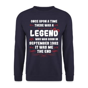 Es war einmal eine Legende. September 1982 Geburts - Unisex Pullover - Navy - Vorne - Alina (178cm) & Michal (187cm)