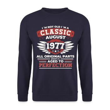 Born in 1977 Classic Birthday Gift August - Unisex Sweatshirt - navy - Front - Alina (178cm) & Michal (187cm)