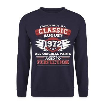 Born in 1972 Classic Birthday Gift August - Unisex Sweatshirt - navy - Front - Alina (178cm) & Michal (187cm)