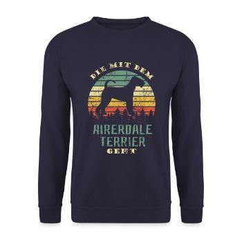 Die mit dem Airedale Terrier geht - Gassi gehen - Unisex Pullover - Navy - Vorne - Alina (178cm) & Michal (187cm)