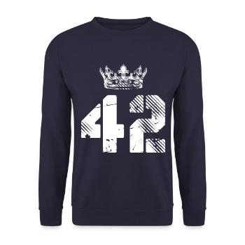 42 Number crown - Unisex Sweatshirt - navy - Front - Alina (178cm) & Michal (187cm)