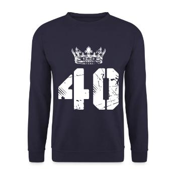 40 Zahl Krone - Unisex Pullover - Navy - Vorne - Alina (178cm) & Michal (187cm)