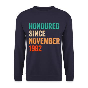 Birthday November 1982 Vintage Design - Unisex Sweatshirt - navy - Front - Alina (178cm) & Michal (187cm)