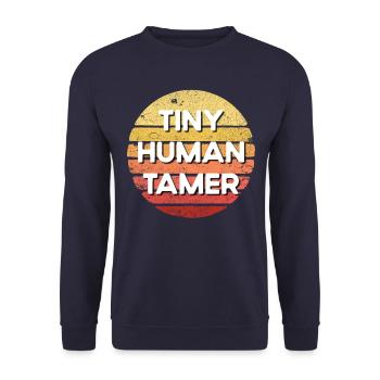 Tiny Human Tamer Retro Sunset Tagesbetreuungslehre - Unisex Pullover - Navy - Vorne - Alina (178cm) & Michal (187cm)