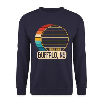 Éclipse totale de Soleil New York Buffalo 28 avril 202 - Sweat-shirt Unisexe - marine - Devant - Alina (178cm) & Michal (187cm)