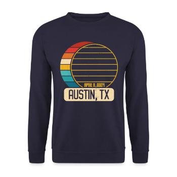 Eclipse totale de Soleil Texas Austin 28 avril 2024 - Sweat-shirt Unisexe - marine - Devant - Alina (178cm) & Michal (187cm)