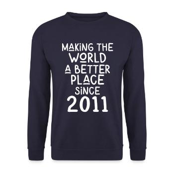 Rendre le monde meilleur depuis 2011 - Sweat-shirt Unisexe - marine - Devant - Alina (178cm) & Michal (187cm)