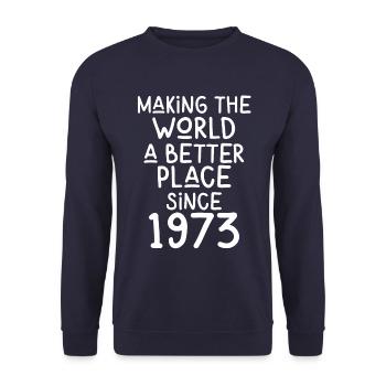 Making the World a better place since 1973 - Unisex Pullover - Navy - Vorne - Alina (178cm) & Michal (187cm)