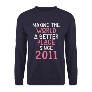 Rendre le monde meilleur depuis 2011 - Sweat-shirt Unisexe - marine - Devant - Alina (178cm) & Michal (187cm)