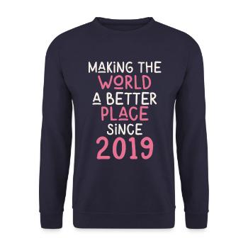 Making the World a better place since 2019 - Unisex Sweatshirt - navy - Front - Alina (178cm) & Michal (187cm)