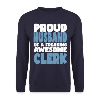 Fière épouse d’un sacré bon - Sweat-shirt Unisexe - marine - Devant - Alina (178cm) & Michal (187cm)