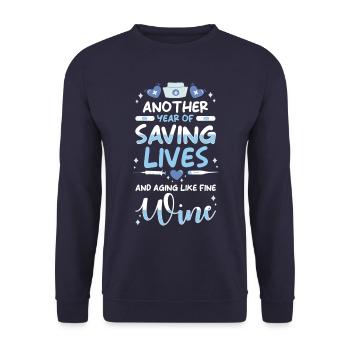 Krankenschwester Geburtstagsgeschenk - Unisex Pullover - Navy - Vorne - Alina (178cm) & Michal (187cm)