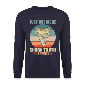 Just One More Shark Tooth I Promise Retro Fossil - Unisex Sweatshirt - navy - Front - Alina (178cm) & Michal (187cm)