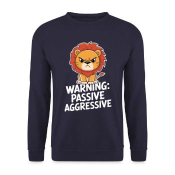 Warnung Passiv Aggressiv Löwe - Unisex Pullover - Navy - Vorne - Alina (178cm) & Michal (187cm)
