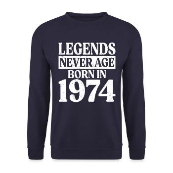 Les légendes ne vieillissent jamais Anniversaire 1974 - Sweat-shirt Unisexe - marine - Devant - Alina (178cm) & Michal (187cm)