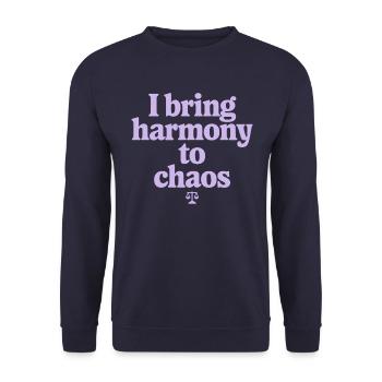 Waage Sternzeichen: Ich Bringe Harmonie Ins Chaos - Unisex Pullover - Navy - Vorne - Alina (178cm) & Michal (187cm)