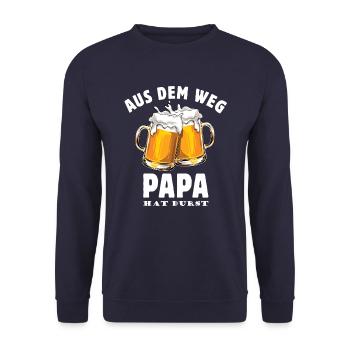 Vatertag Papa hat Durst - Bier trinken - Männertag - Unisex Pullover - Navy - Vorne - Alina (178cm) & Michal (187cm)