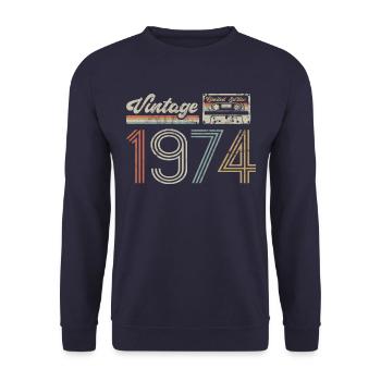 Limited Edition Vintage 1974 Geburtstag Geschenk - Unisex Pullover - Navy - Vorne - Alina (178cm) & Michal (187cm)