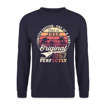 66th Birthday Man Original Juillet 1957 - Sweat-shirt Unisexe - marine - Devant - Alina (178cm) & Michal (187cm)
