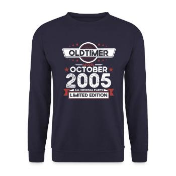 18. Geburtstag Oldtimer Oktober Jahrgang 2005 - Unisex Pullover - Navy - Vorne - Alina (178cm) & Michal (187cm)