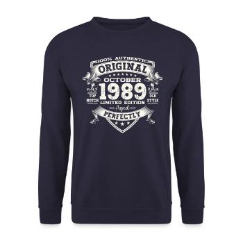 34ème Anniversaire Cadeau Mari Octobre Millésime 1989 - Sweat-shirt Unisexe - marine - Devant - Alina (178cm) & Michal (187cm)