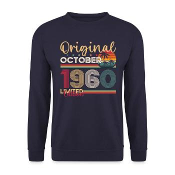 63e anniversaire mari Original Octobre Millésime 1960's - Sweat-shirt Unisexe - marine - Devant - Alina (178cm) & Michal (187cm)