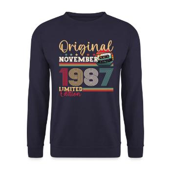 36e anniversaire novembre Vintage 1987 cassette - Sweat-shirt Unisexe - marine - Devant - Alina (178cm) & Michal (187cm)