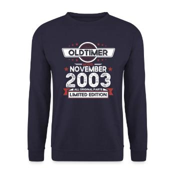 20. Geburtstag Oldtimer November Jahrgang 2003 - Unisex Pullover - Navy - Vorne - Alina (178cm) & Michal (187cm)