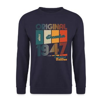 76e anniversaire Original Décembre Né 1947 - Sweat-shirt Unisexe - marine - Devant - Alina (178cm) & Michal (187cm)