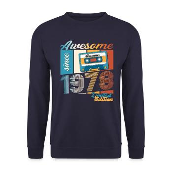 45e anniversaire Cassette décembre Vintage 1978 - Sweat-shirt Unisexe - marine - Devant - Alina (178cm) & Michal (187cm)