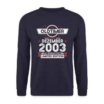 20. Geburtstag Oldtimer Dezember Jahrgang 2003 - Unisex Pullover - Navy - Vorne - Alina (178cm) & Michal (187cm)